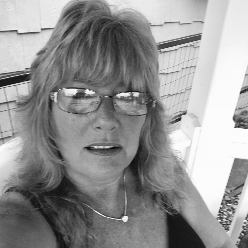 Meet your Posher, Yvette